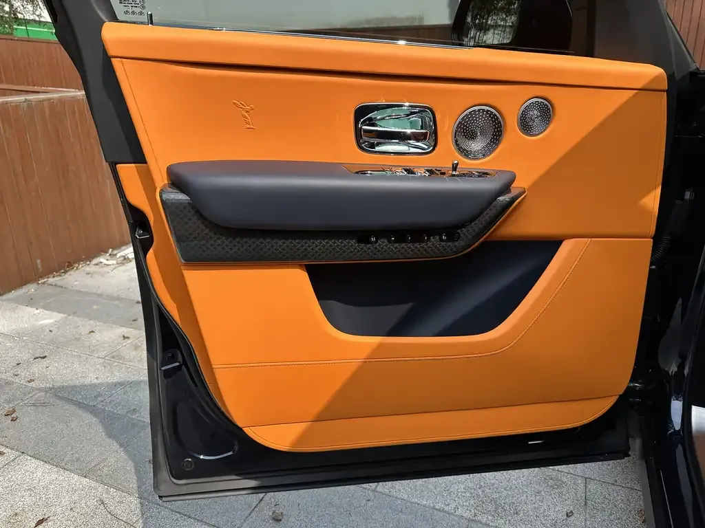 Rolls-Royce Cullinan 2023 из CN, фото 6