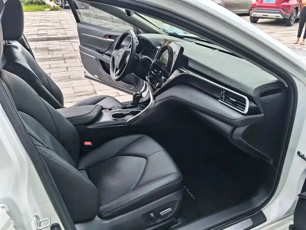 Toyota Camry 2022 из CN, фото 10