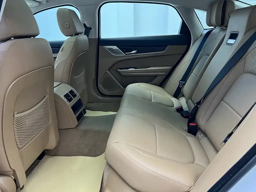 Jaguar XFL 2025 из CN, фото 8