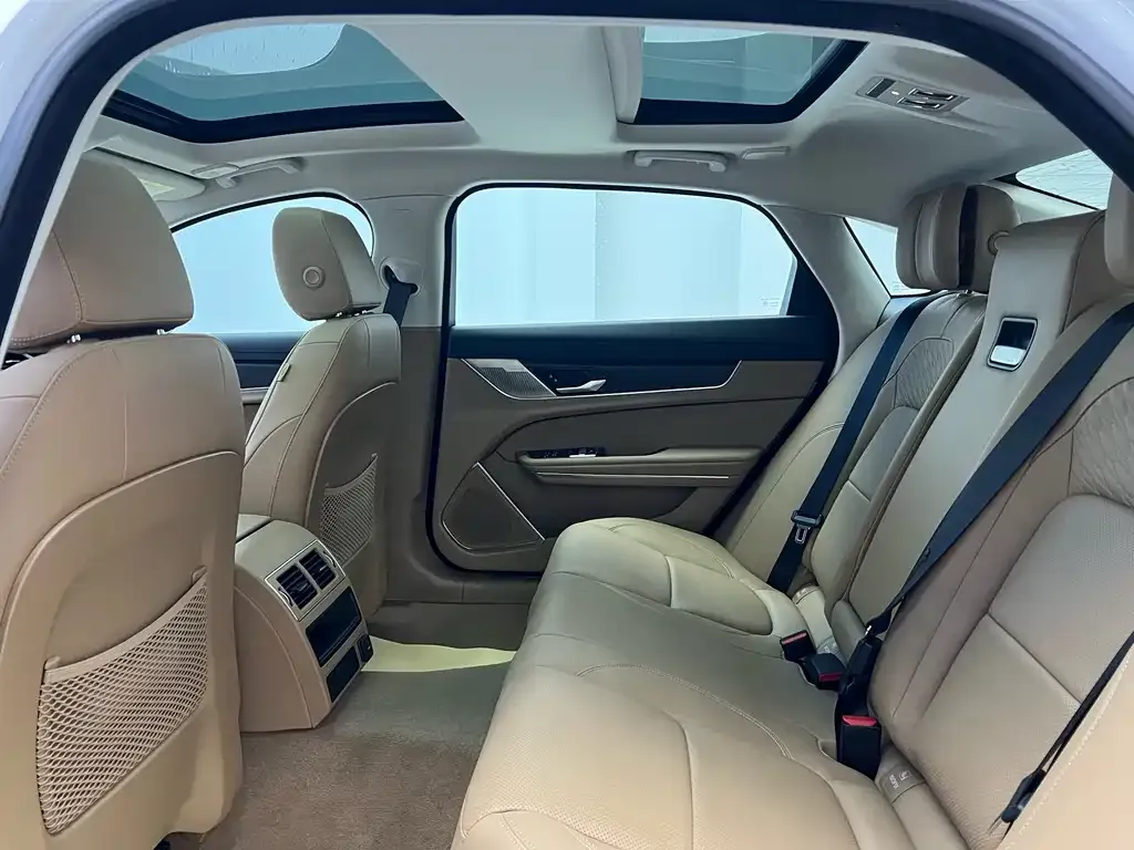 Jaguar XFL 2025 из CN, фото 9