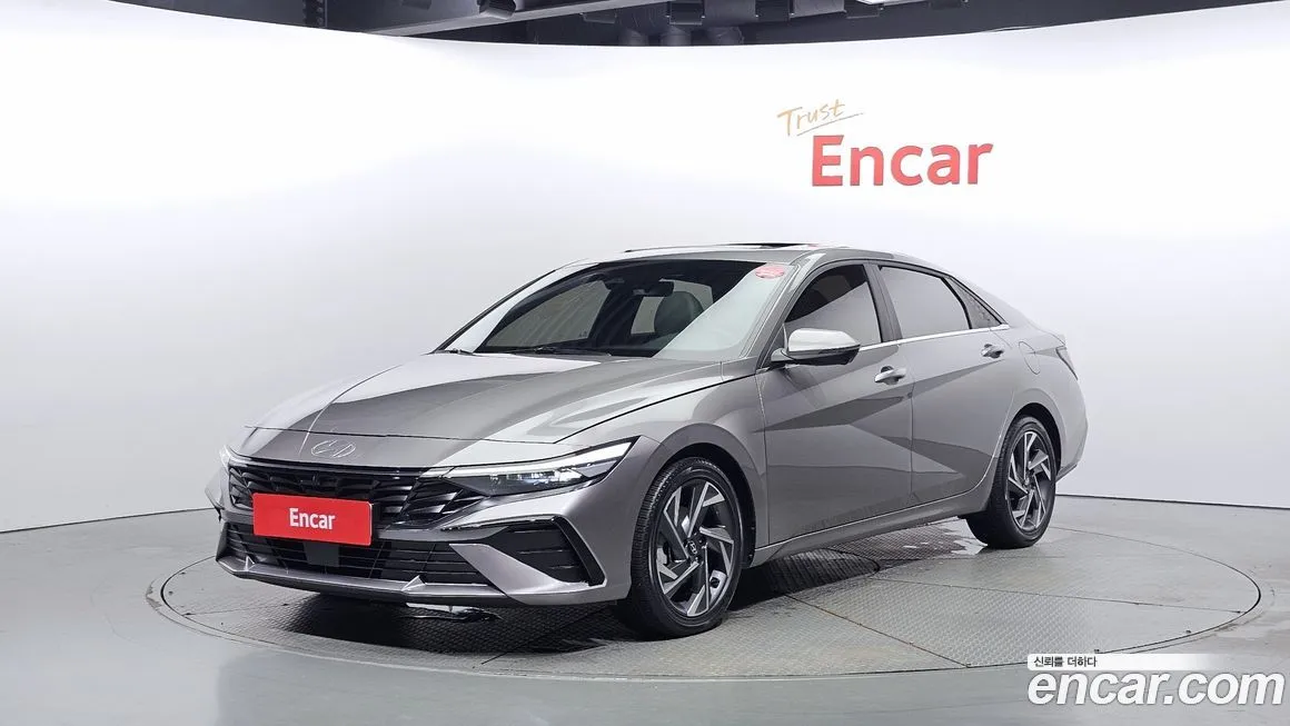 Hyundai AVANTE — фото 1