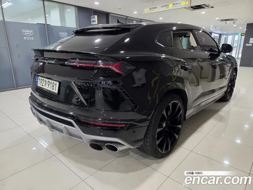 Lamborghini Urus — фото 10