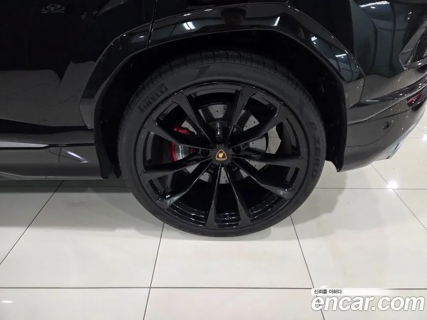 Lamborghini Urus — фото 5