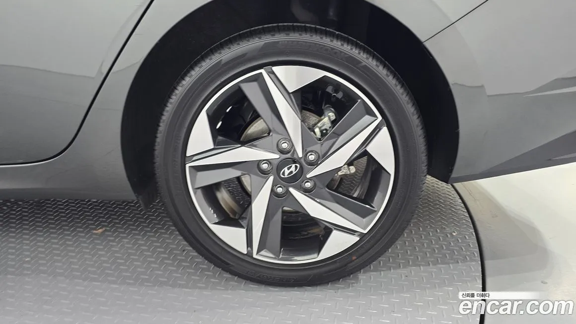 Hyundai AVANTE 2023 из KR, фото 5