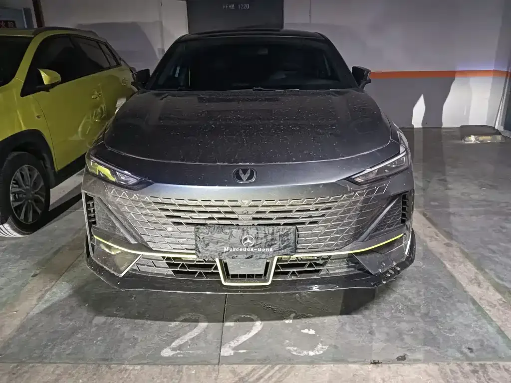 Changan UNI-V 2023 из CN, фото 2