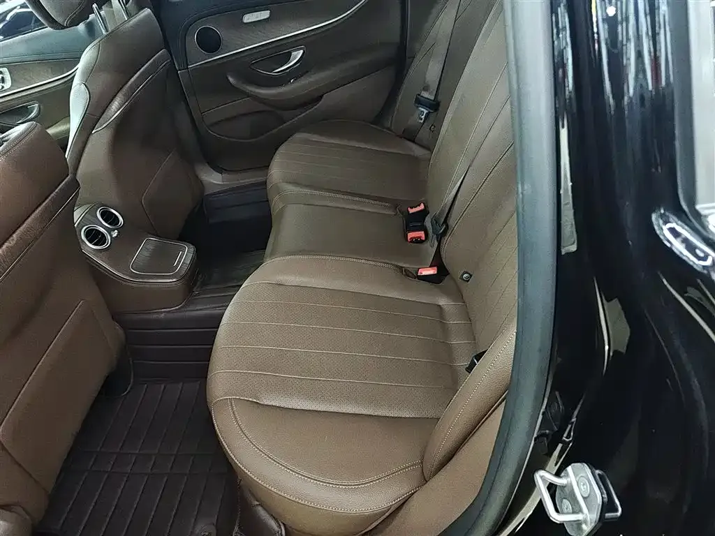 Mercedes-Benz E-Class 2022 из CN, фото 8