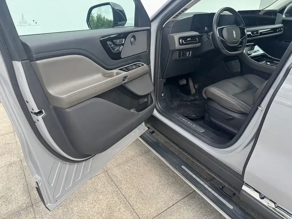 Lincoln Aviator 2024 из CN, фото 9