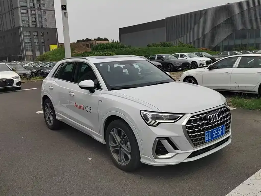 Audi Q3 2024 из CN, фото 3