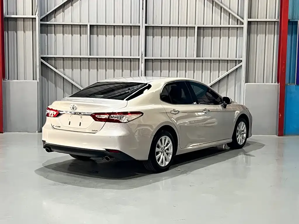 Toyota Camry 2021 из CN, фото 7