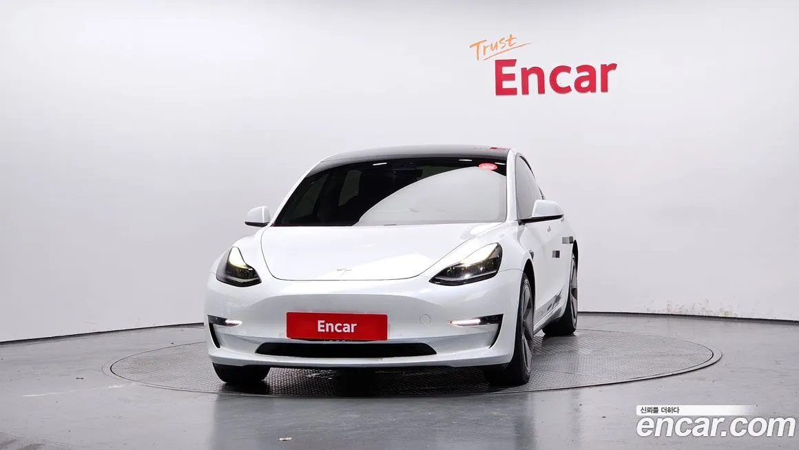 Tesla Model 3 — фото 3