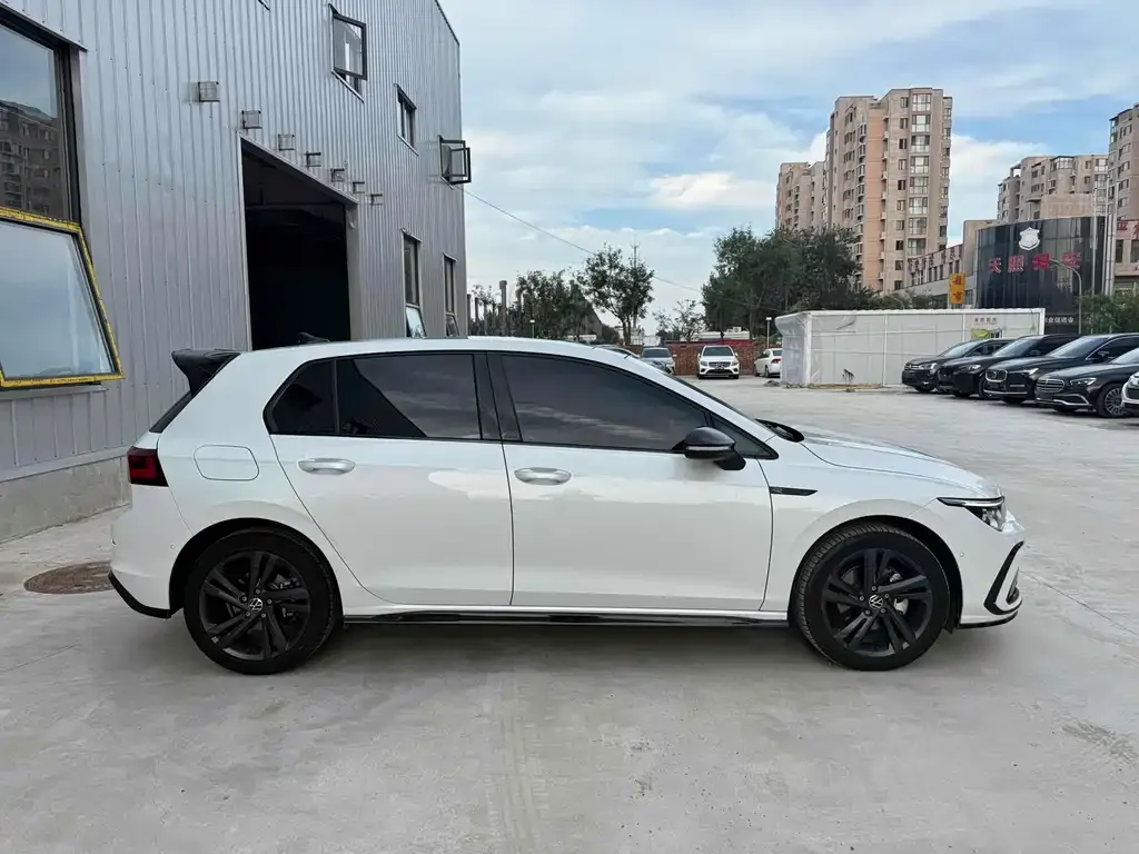 Volkswagen Golf 2022 из CN, фото 8