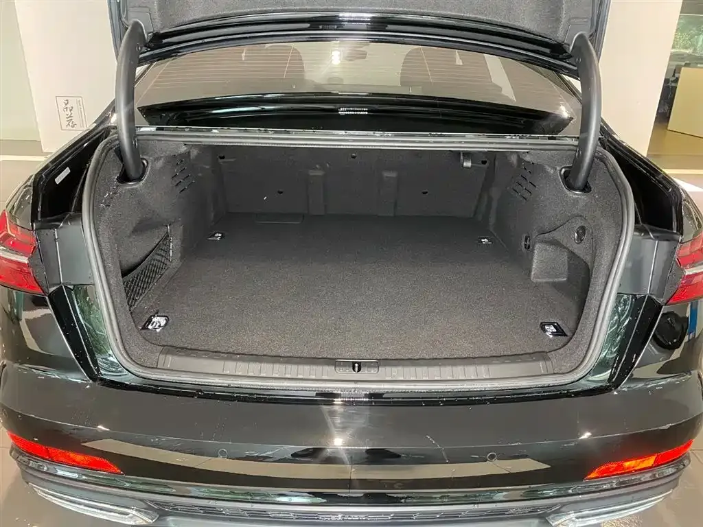 Audi A6L New Energy 2021 из CN, фото 6