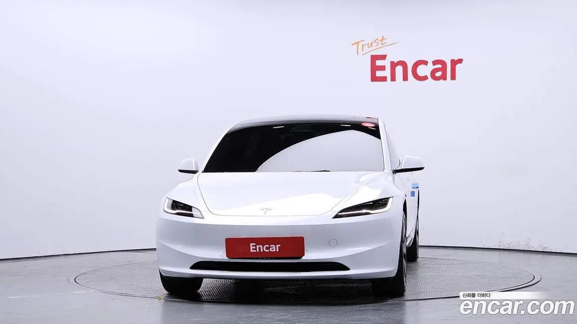 Tesla Model 3 — фото 3