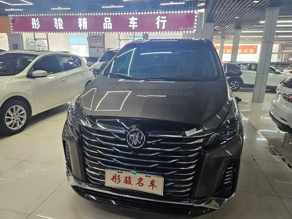 Buick GL8 2023 из CN, фото 2