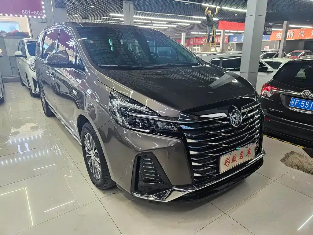 Buick GL8 2023 из CN, фото 3