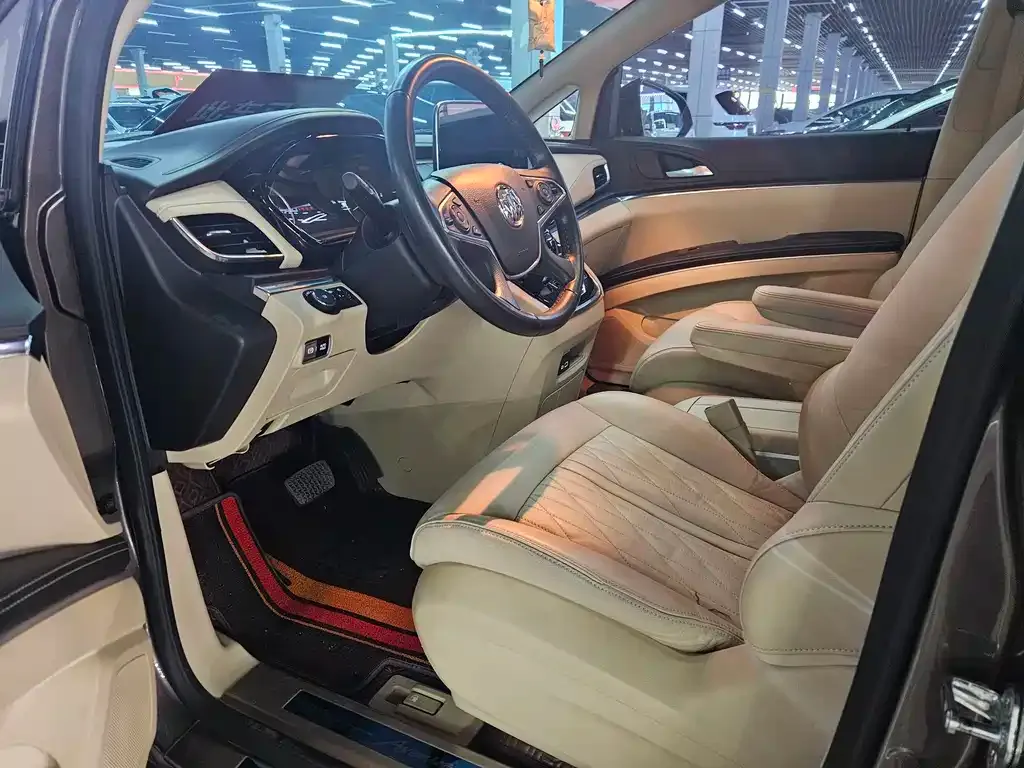 Buick GL8 2023 из CN, фото 4