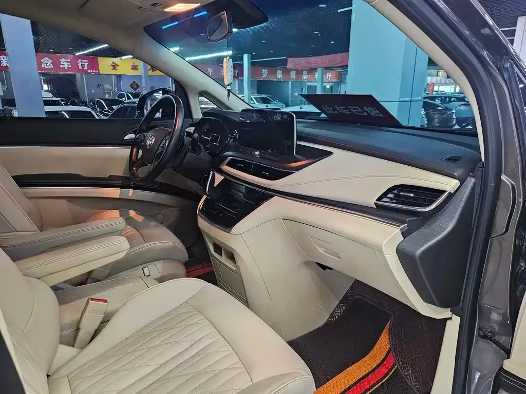 Buick GL8 2023 из CN, фото 6