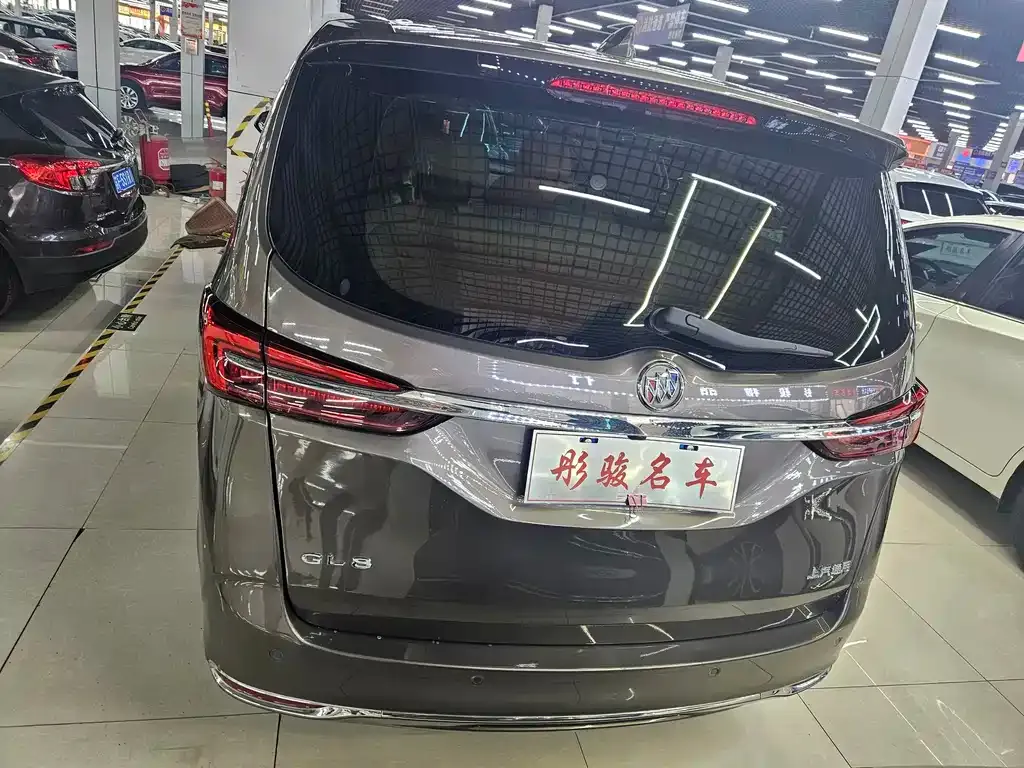 Buick GL8 2023 из CN, фото 8