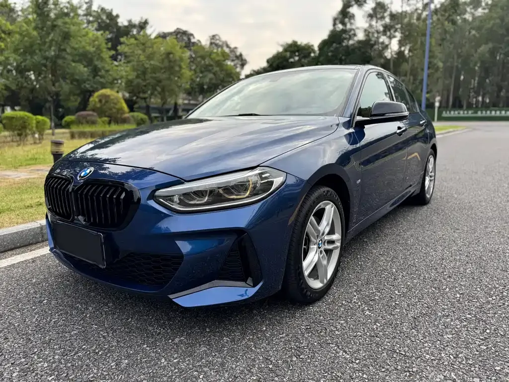 BMW 1 Series 2021 из CN, фото 1