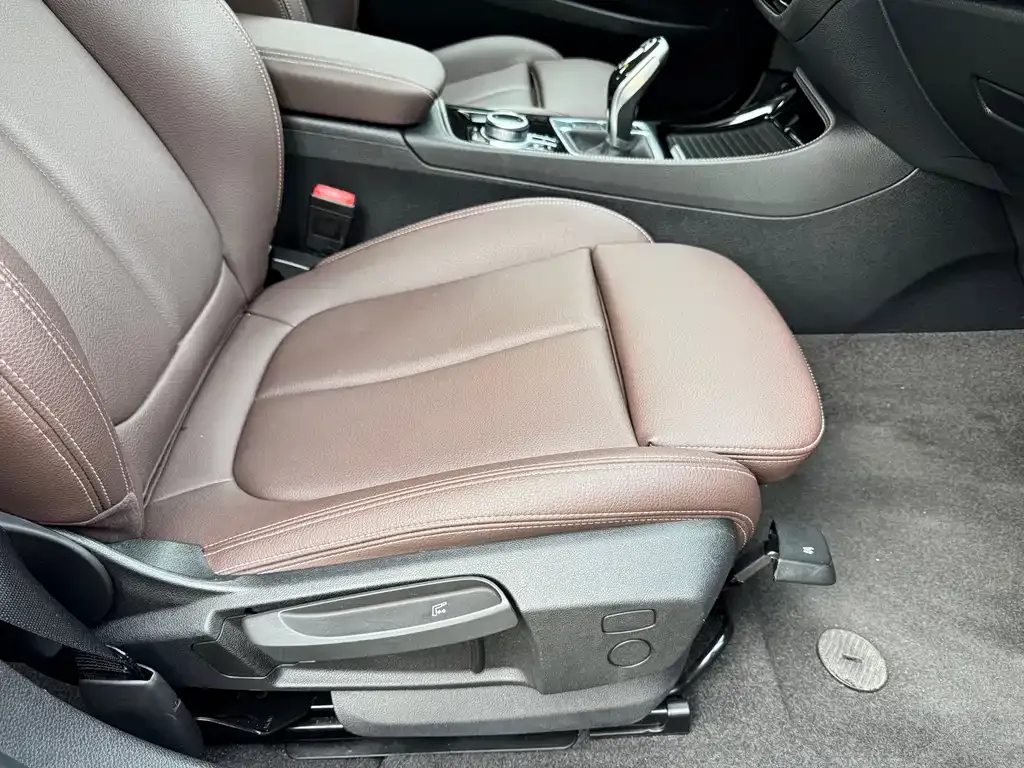 BMW 1 Series 2021 из CN, фото 10