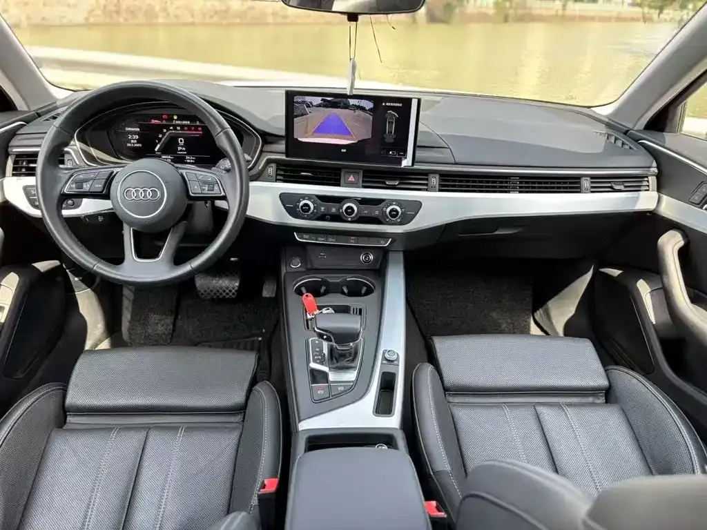 Audi A4L 2023 из CN, фото 5