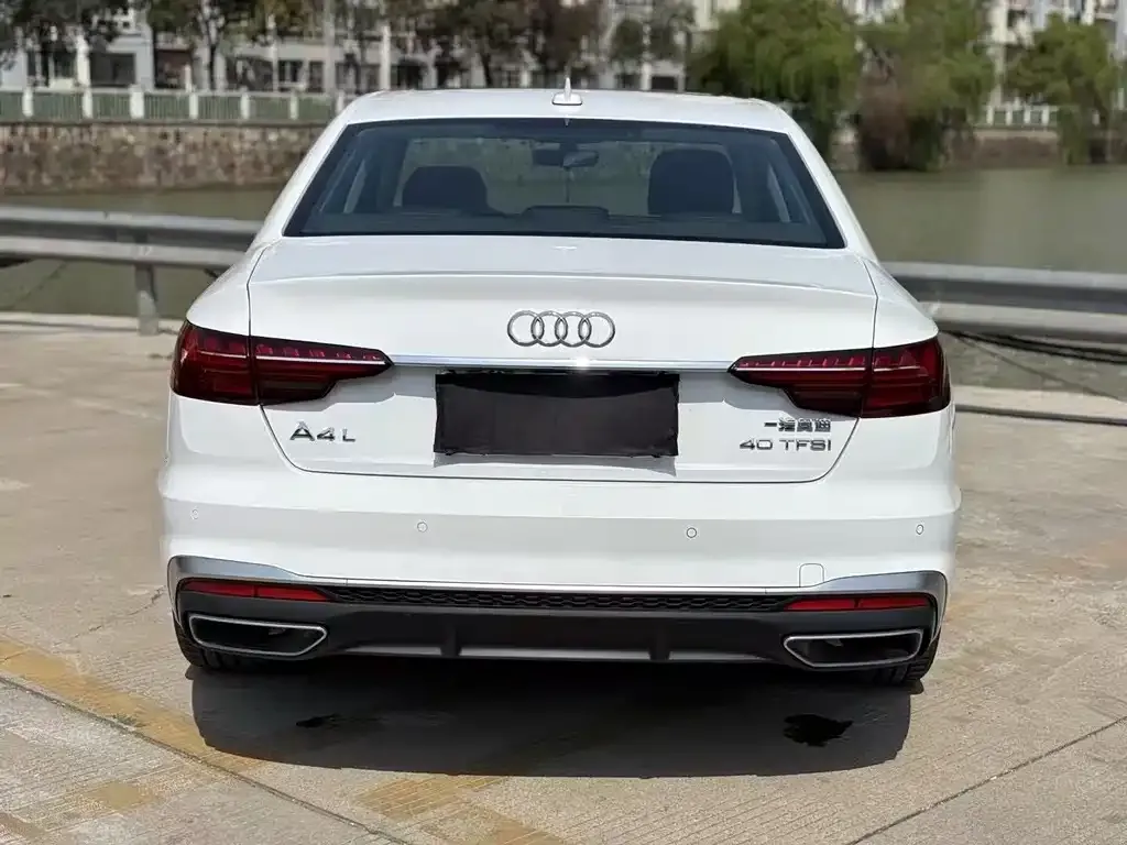 Audi A4L 2023 из CN, фото 8