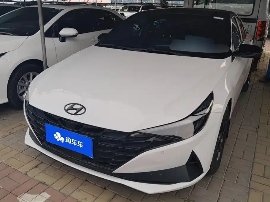 Hyundai Elantra 2022 из CN, фото 1