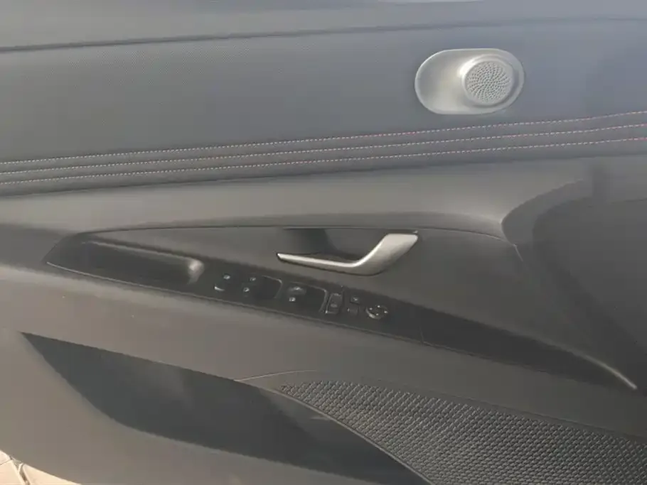 Hyundai Elantra 2022 из CN, фото 7