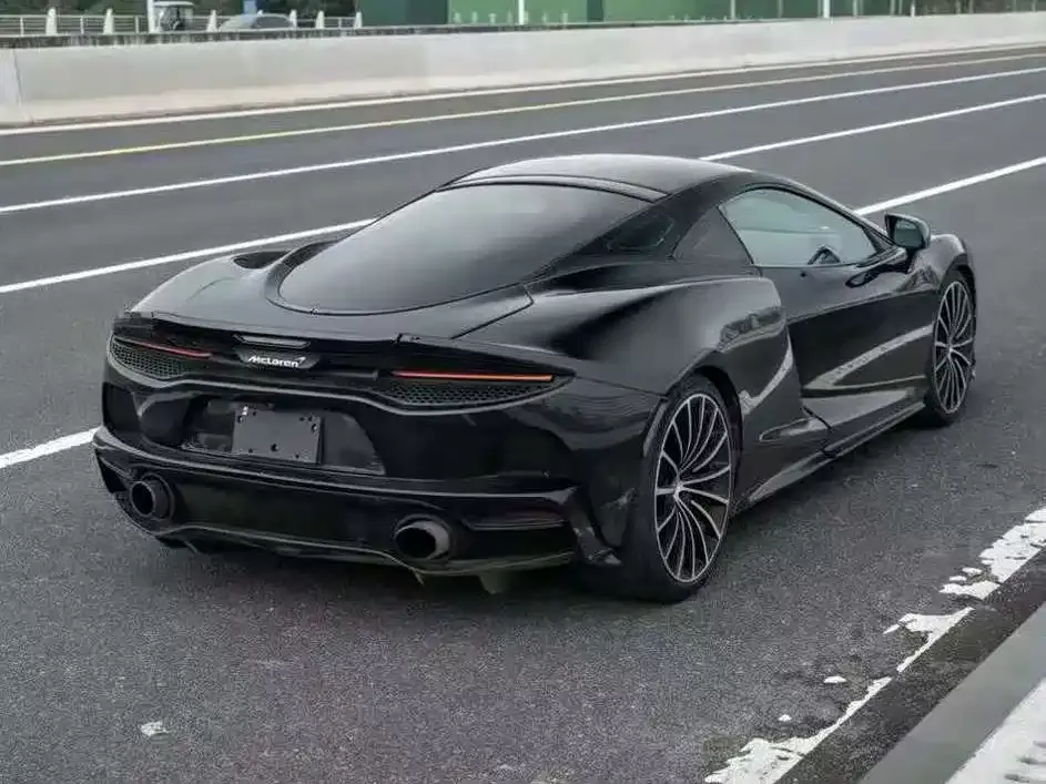 McLaren GT — фото 8