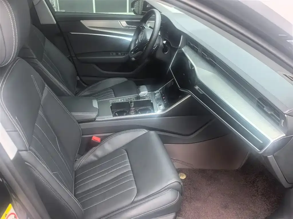 Audi A6L 2024 из CN, фото 9
