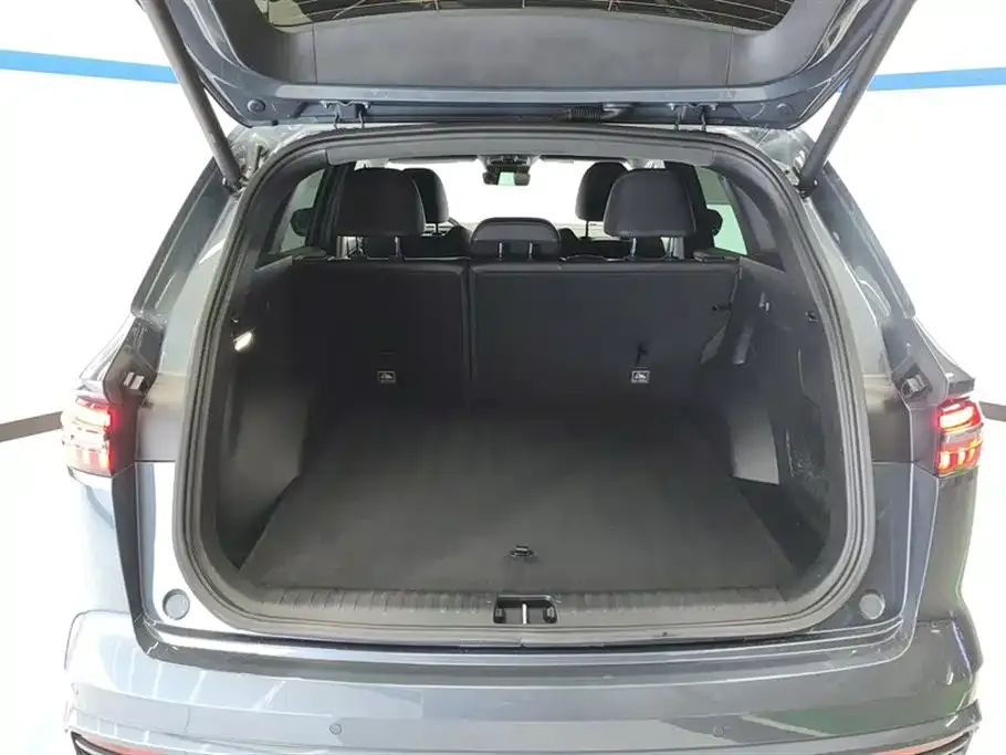 Geely Xingyue L 2023 из CN, фото 4