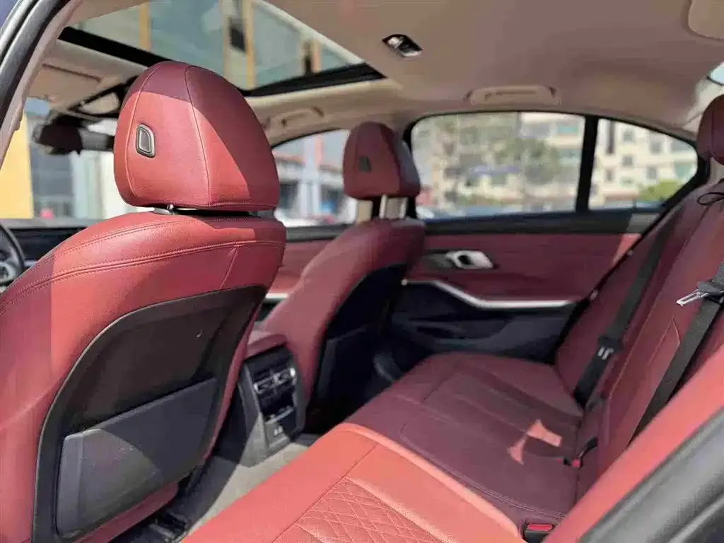 BMW 3 Series 2022 из CN, фото 8