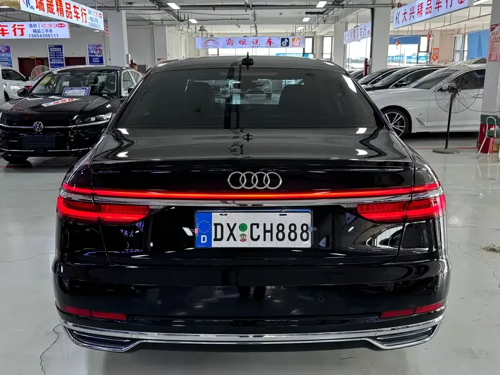 Audi A8 2023 из CN, фото 5