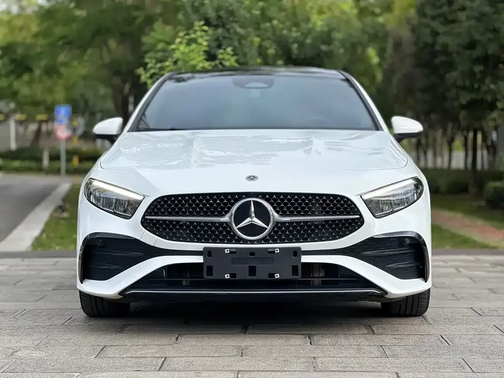 Mercedes-Benz A-Class 2023 из CN, фото 2