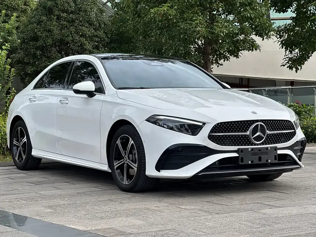 Mercedes-Benz A-Class 2023 из CN, фото 3
