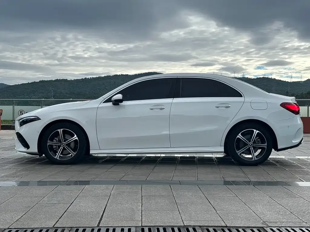 Mercedes-Benz A-Class 2023 из CN, фото 7