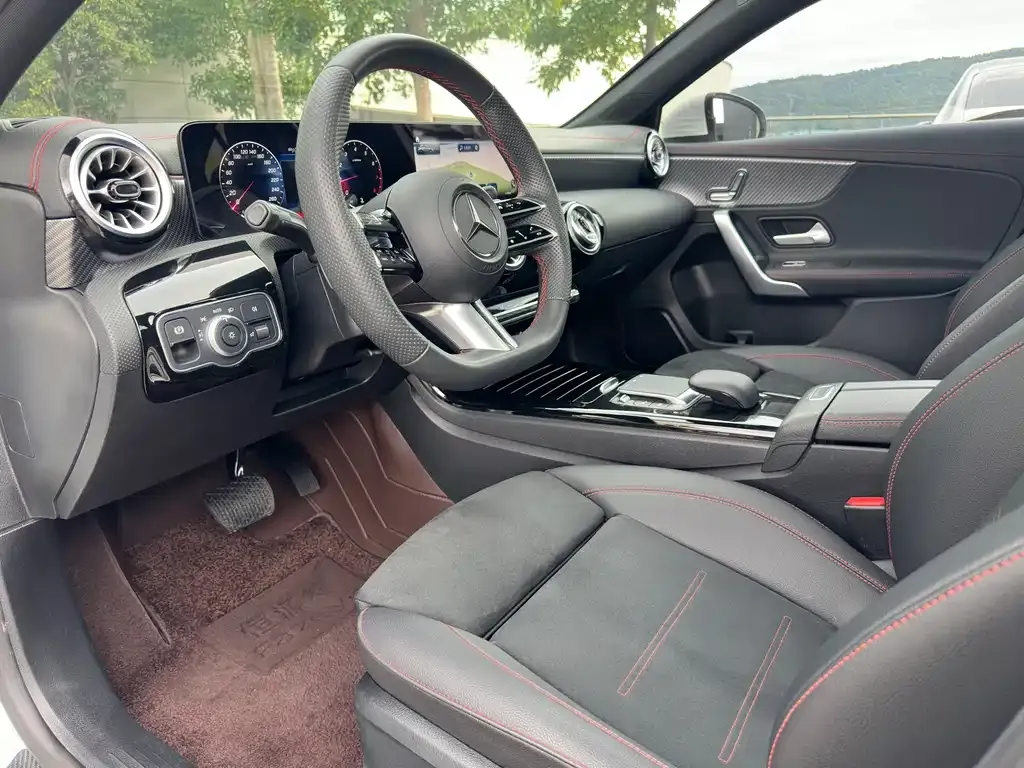 Mercedes-Benz A-Class 2023 из CN, фото 9