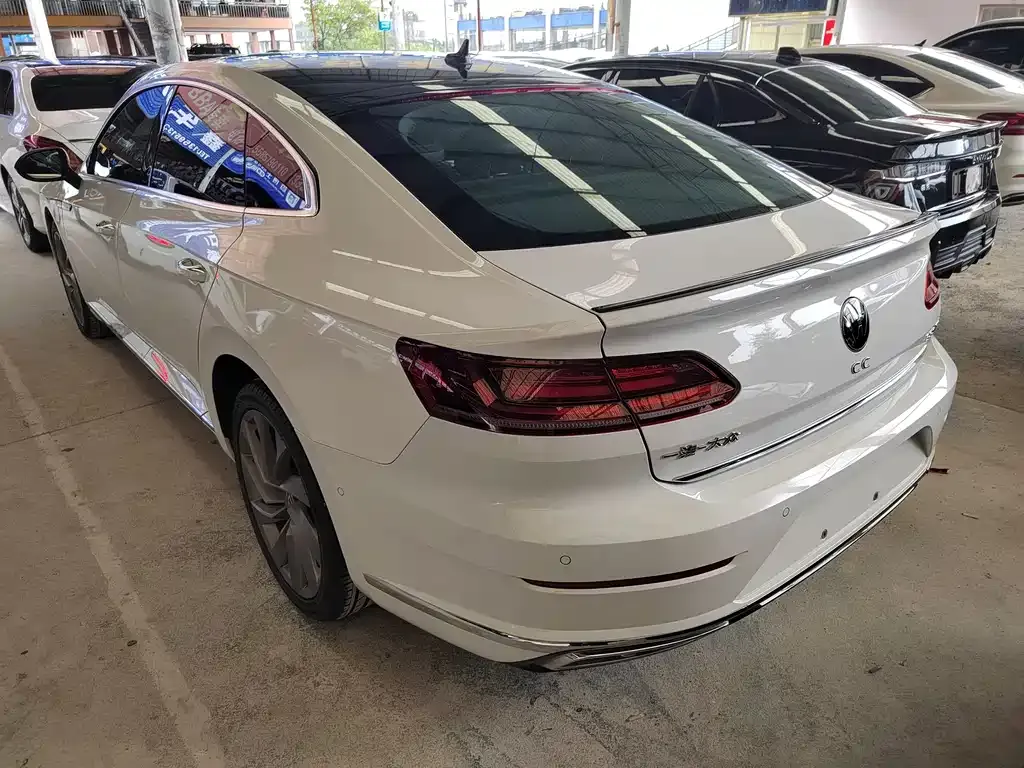 Volkswagen CC 2023 из CN, фото 6