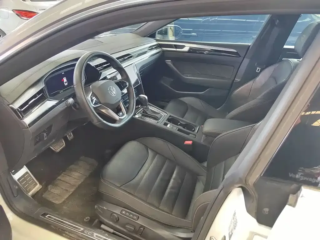 Volkswagen CC 2023 из CN, фото 7