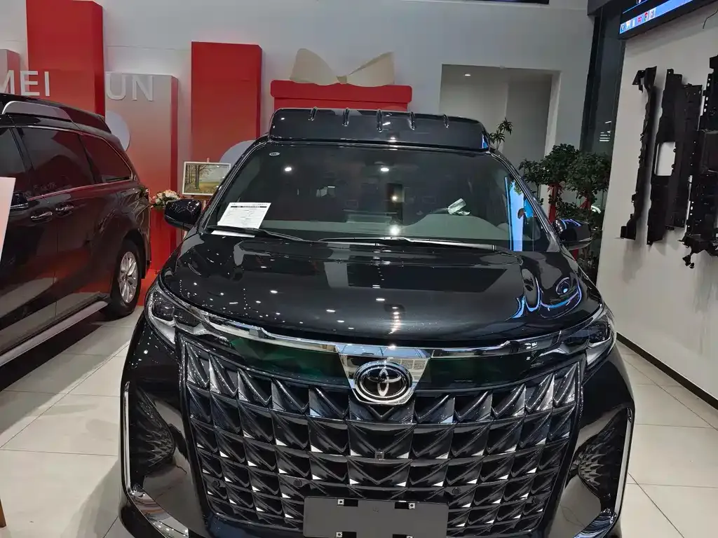 Toyota Sienna 2025 из CN, фото 2