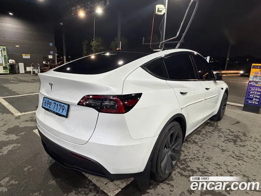 Tesla Model Y — фото 2