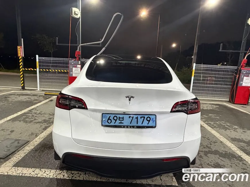 Tesla Model Y — фото 4