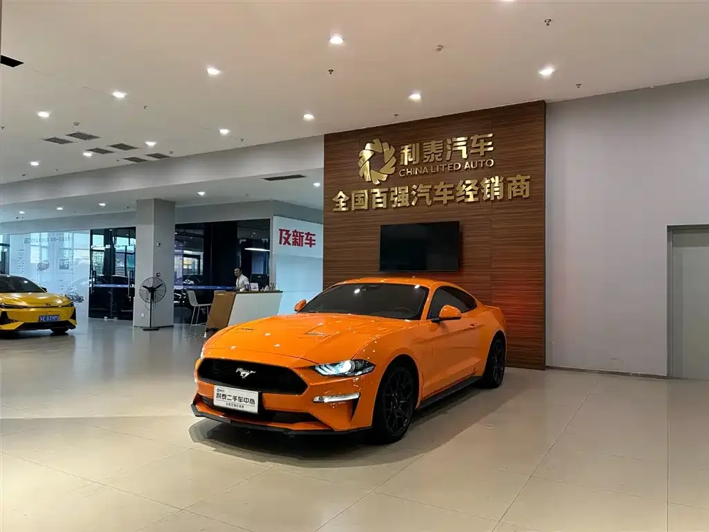 Ford Mustang 2022 из CN, фото 1
