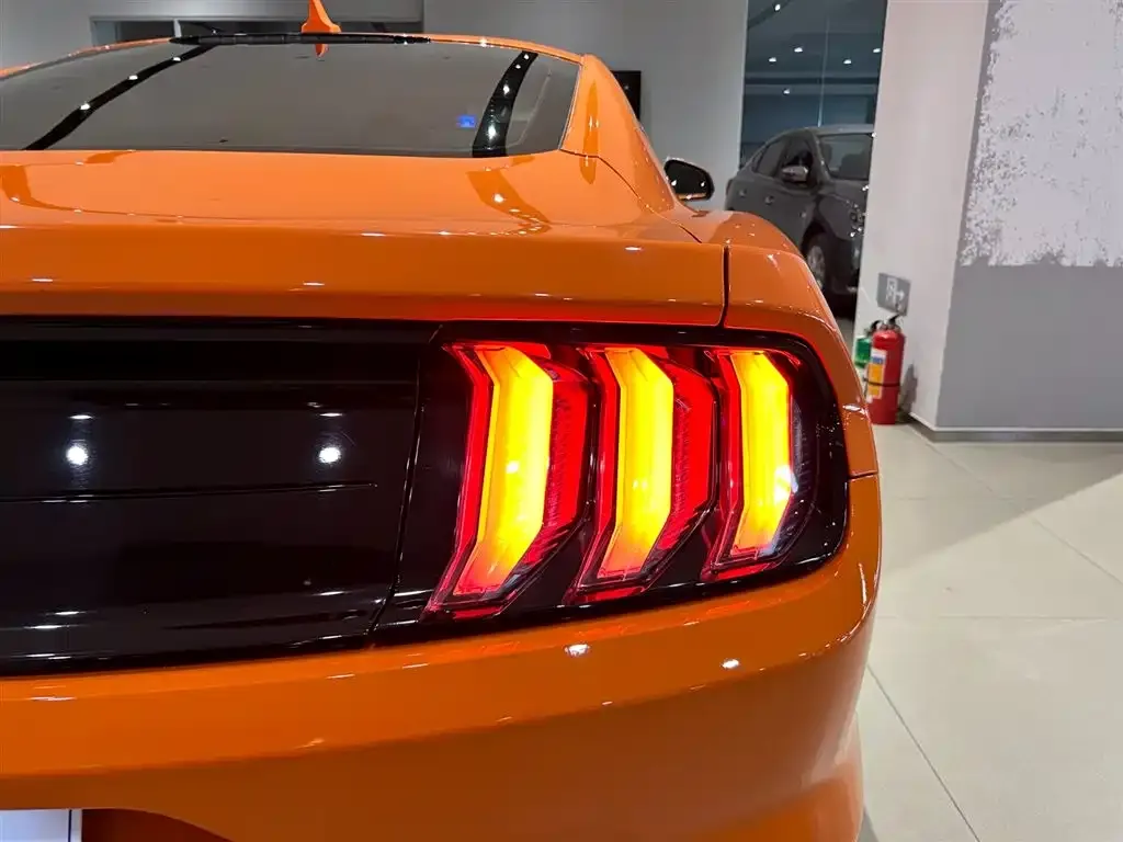 Ford Mustang 2022 из CN, фото 10
