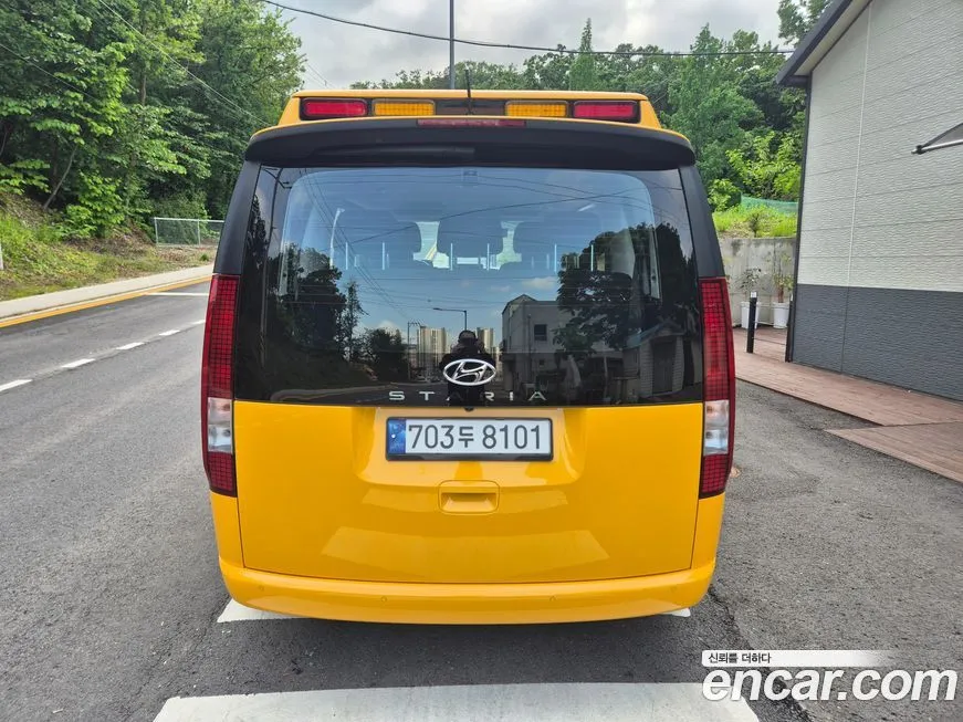 Hyundai Staria 2023 из KR, фото 3
