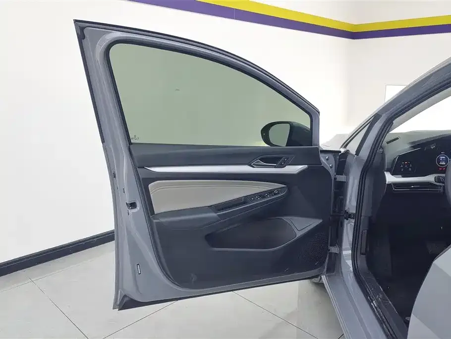 Volkswagen Golf 2022 из CN, фото 7