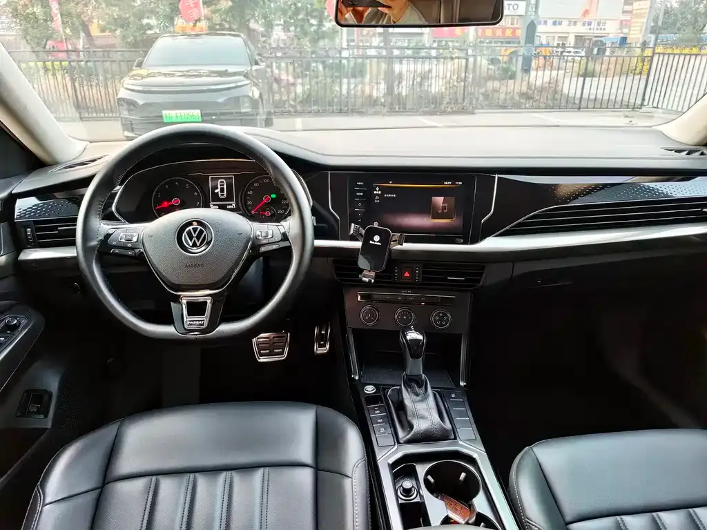 Volkswagen Passat 2021 из CN, фото 10