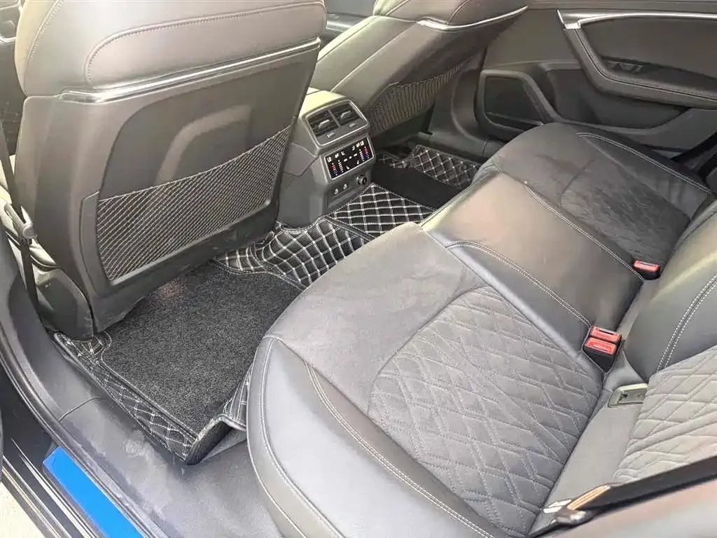 Audi A6L 2024 из CN, фото 4