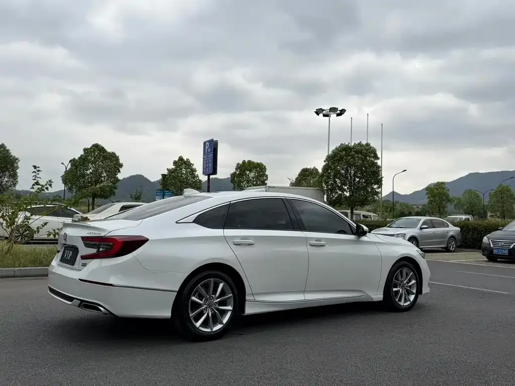 Honda Accord 2022 из CN, фото 2