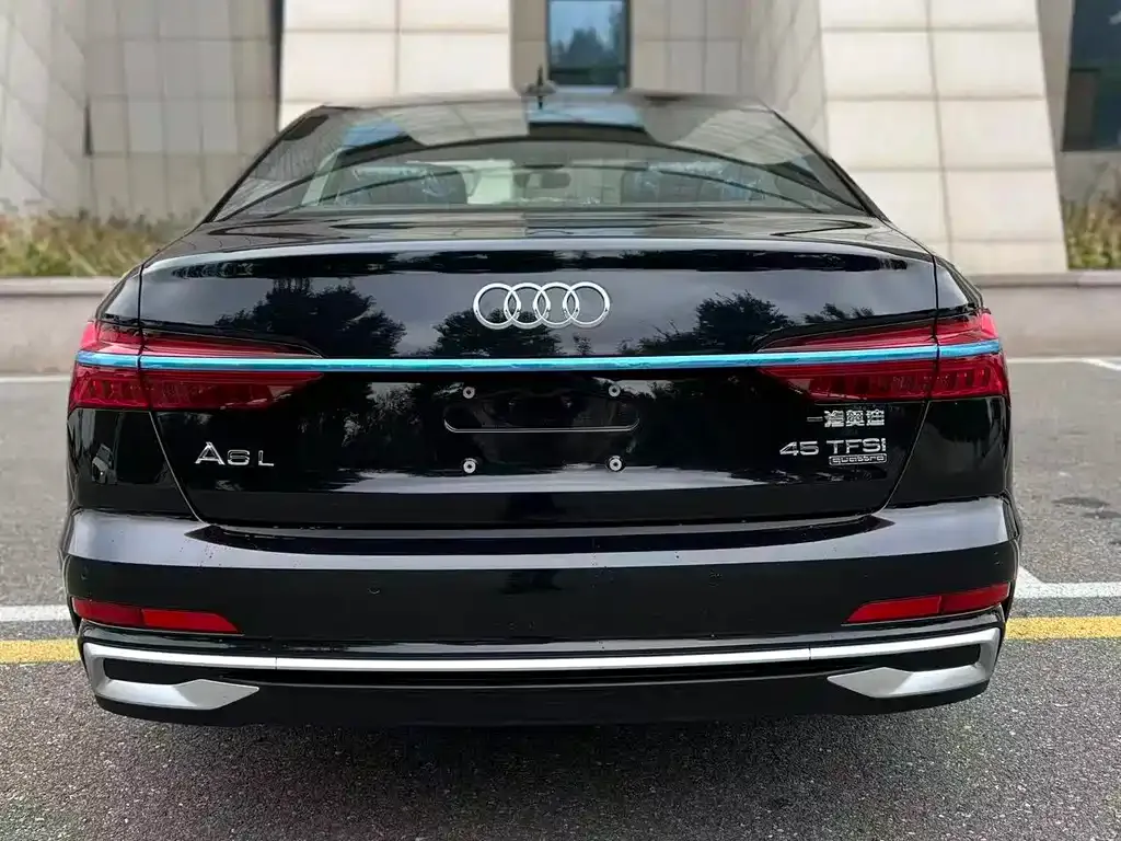 Audi A6L 2025 из CN, фото 4